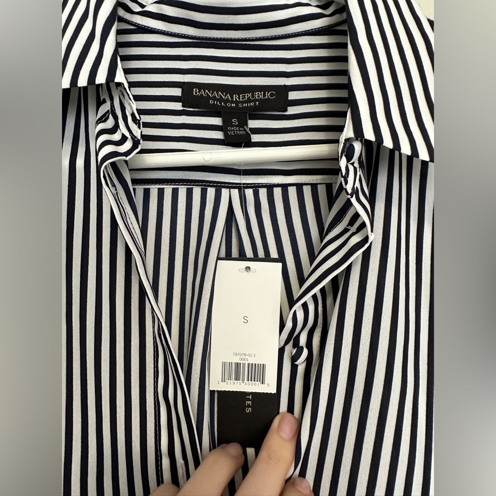Banana Republic button down shirt Size S - Picture 2 of 2